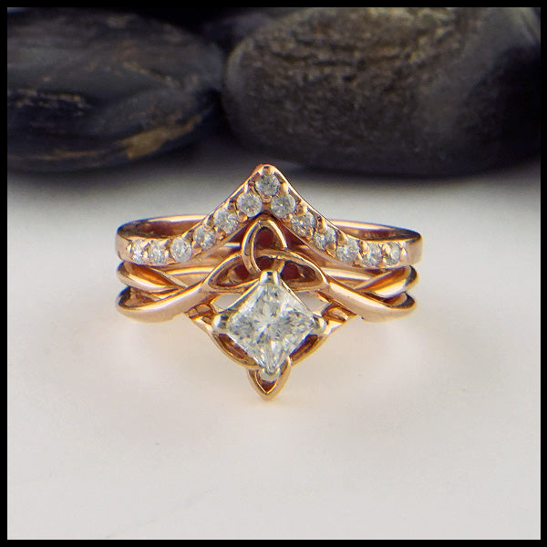 Chevron stacking band show with R98 wedding set in rose gold