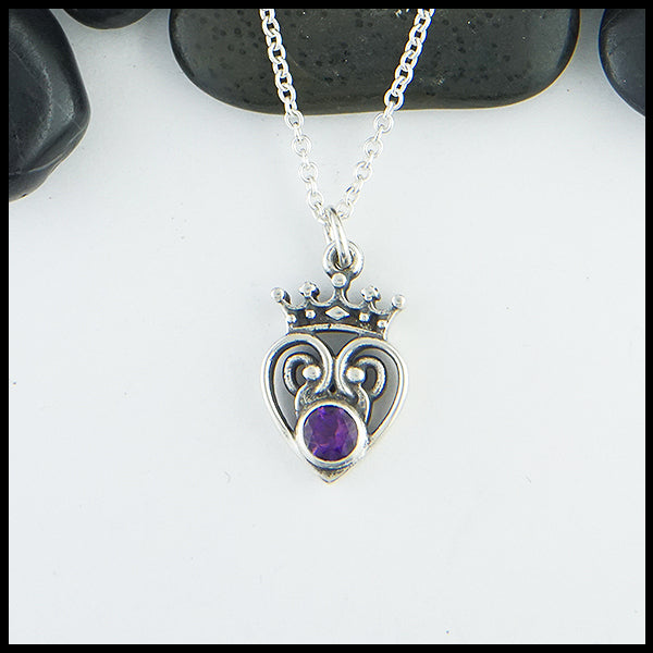 Luckenbooth pendant with amethyst
