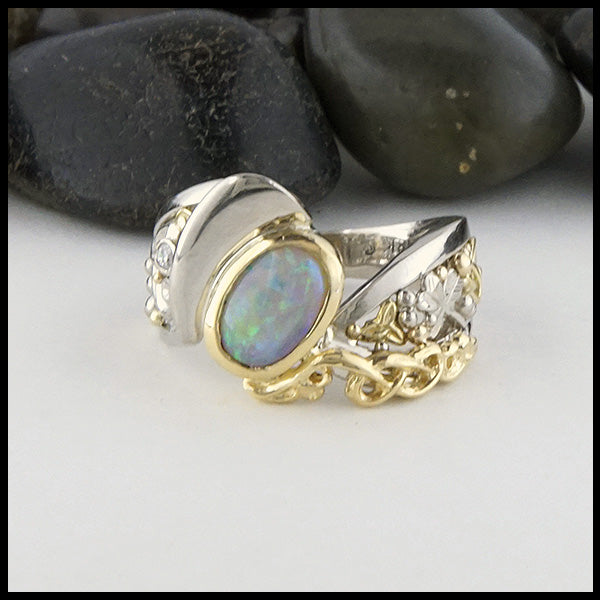 Unique celtic ring in 14K White and 18K Yellow Gold