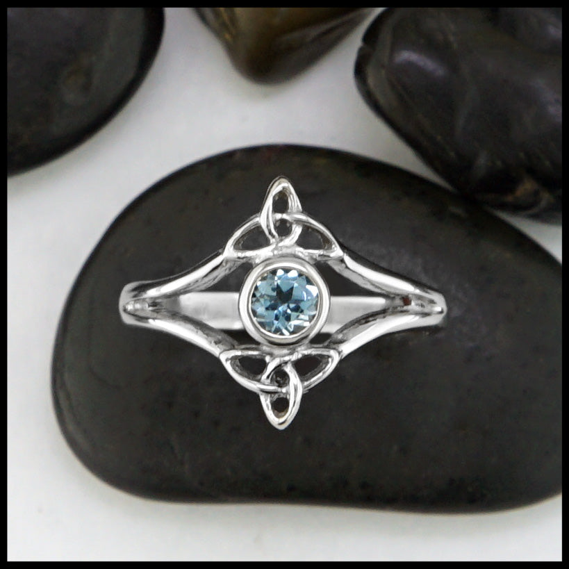 Trinity Knot ring with aquamarine 