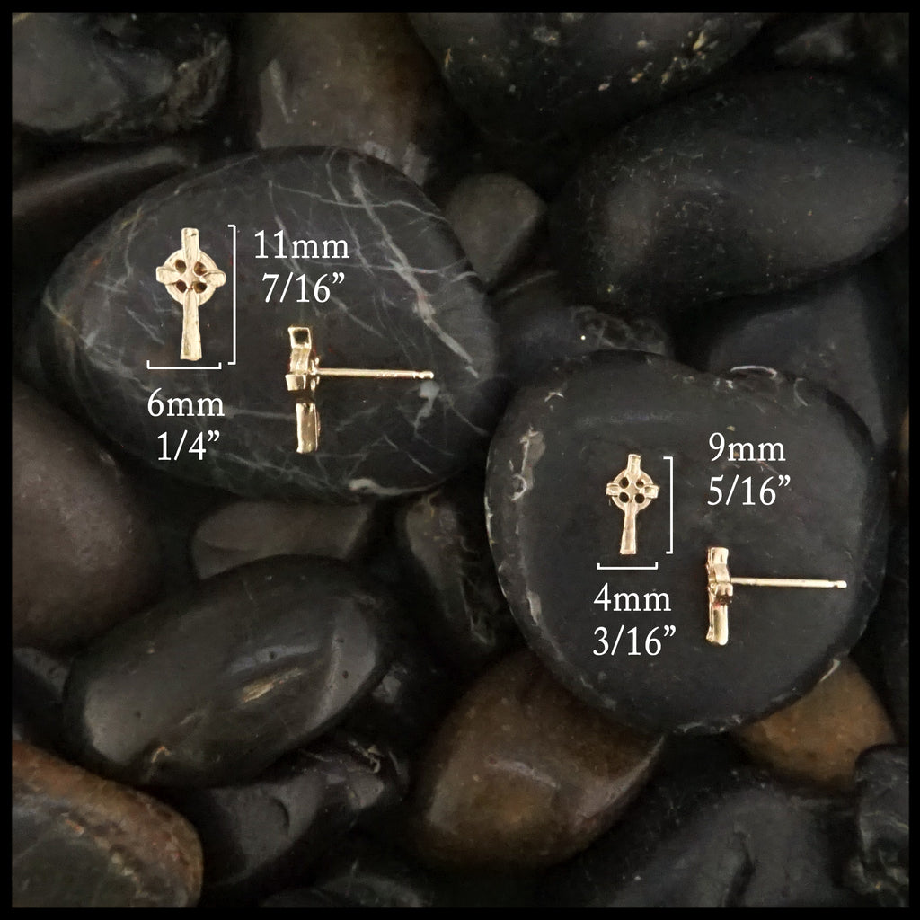 large size 11mm 7/16" length 6mm 1/4" width and small size 9mm 5/16" length 4mm 3/16" width  