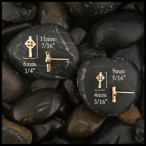 large size 11mm 7/16" length 6mm 1/4" width and small size 9mm 5/16" length 4mm 3/16" width  