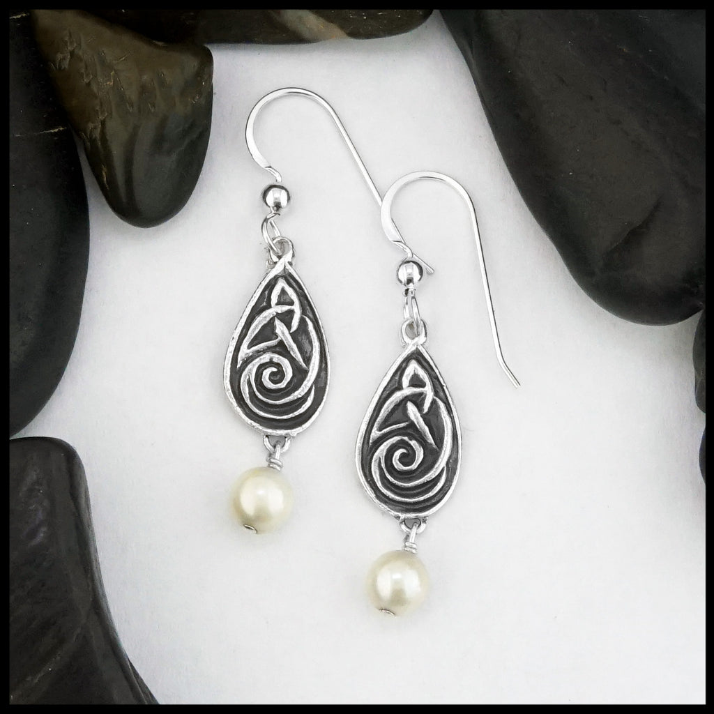 celtic earrings with pearl 