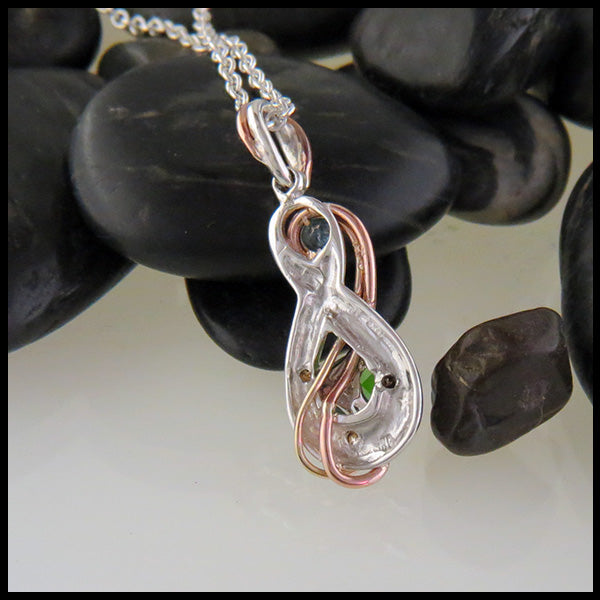 twist pendant 