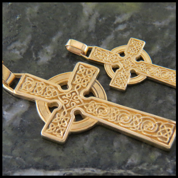 Detailed Celtic Cross in 14K Gold
