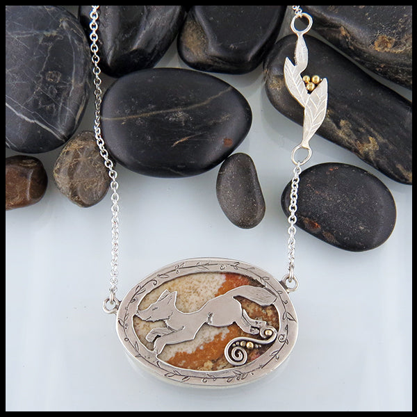 Fox pendant with jasper