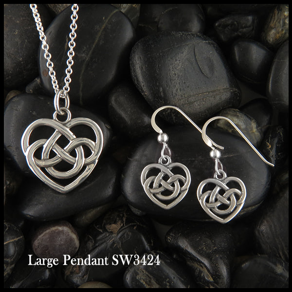Robin's Heart pendant and earring set