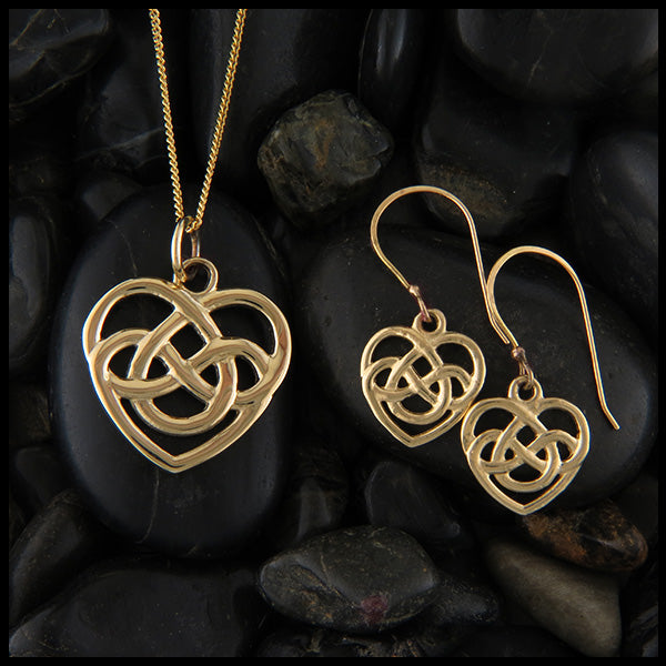 Robin's Heart Necklace and Earring set in gold