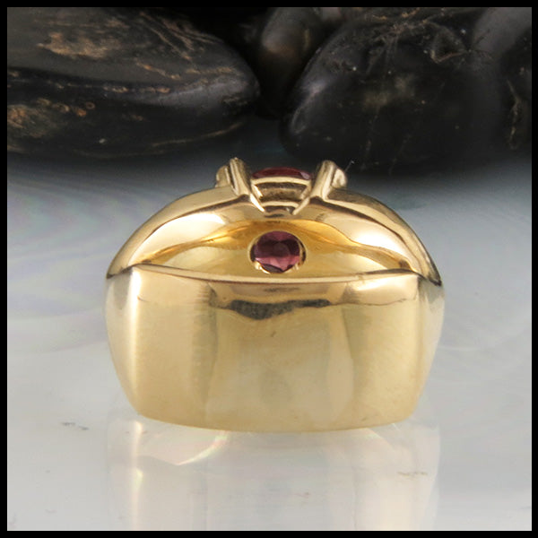 Reverse view of Rhodolite Garnet ring in yellow gold