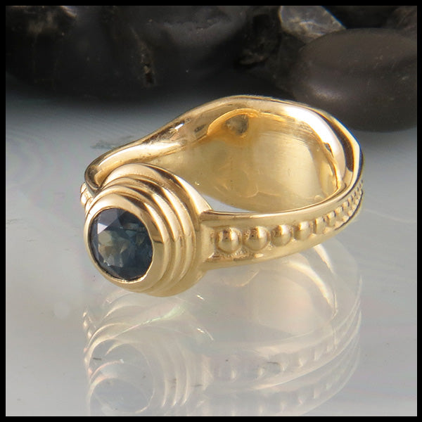 yellow gold ring with montana sapphire 