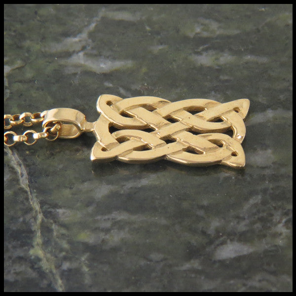 St Andrew's Knot pendant in 14K Yellow, Rose and White Gold