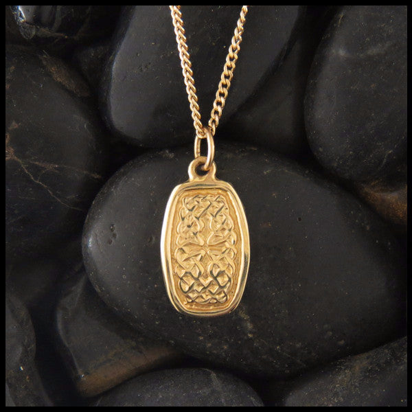 Dainty Celtic Knot pendant in 14K Yellow, Rose and White Gold