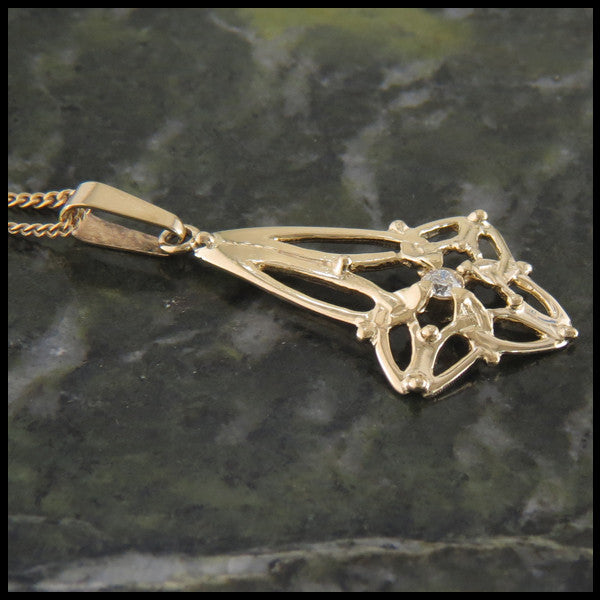 Trinity Star pendant in 14K 