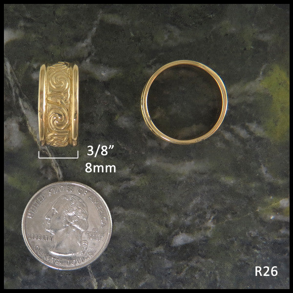 Dal Riada Knot Celtic Ring R26 in 14K Gold measures 8mm