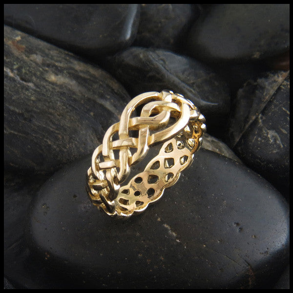 Open Celtic Knot Ring Band in 14K Gold
