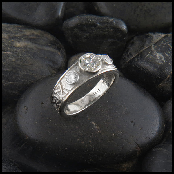 Three Stone Tapered Celtic Knot Ring in 14K Gold