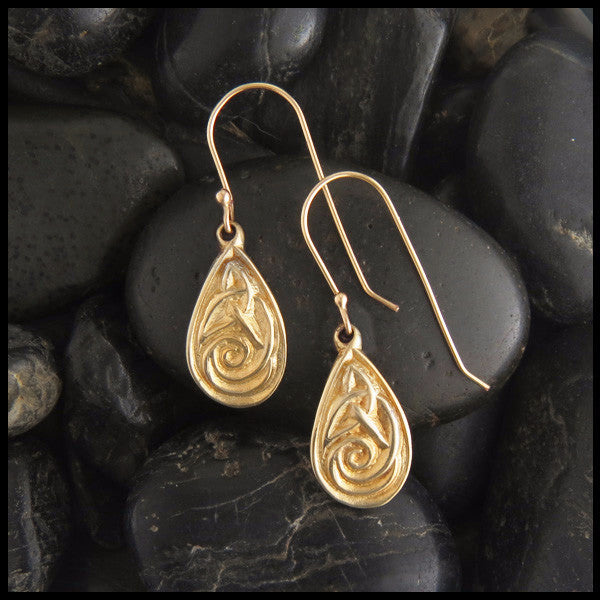 Triquetra teardop earrings in 14K Gold