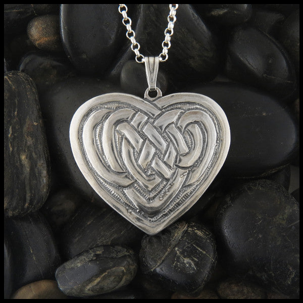 Heart Knot pendant in Sterling Silver