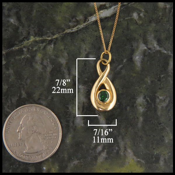 Tsavorite pendant in 14K gold