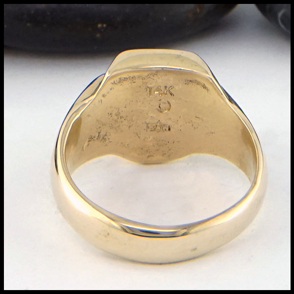Reverse view of Father's Knot ring in gold