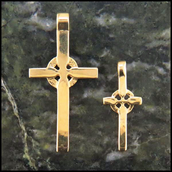 Plain Celtic Cross in 14K Gold